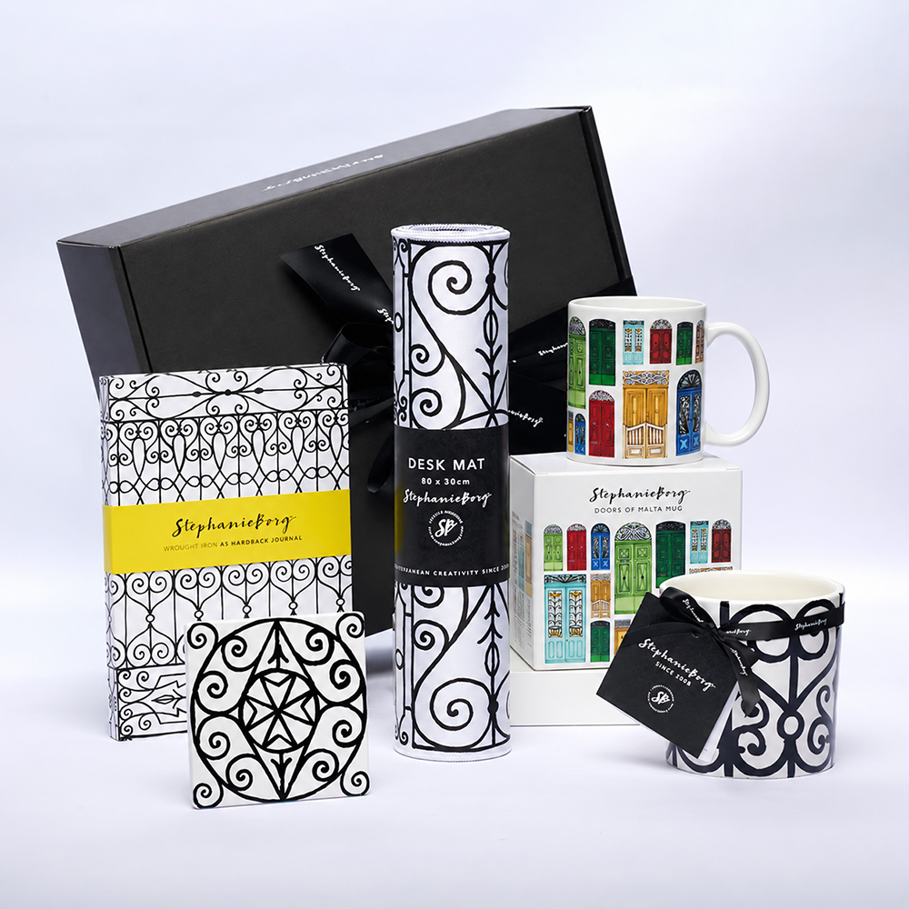 FD241 The Ultimate Desk Gift Box
